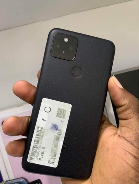 A picture of Iphone 5