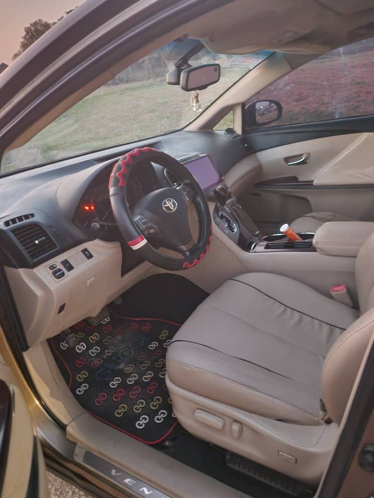 A picture of 2010 Toyota Venza