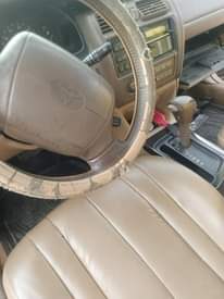 A picture of Toyota avalon