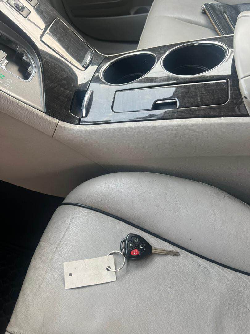 A picture of FOREIGN USED TOYOTA VENZA 2014 XLE 16 8M