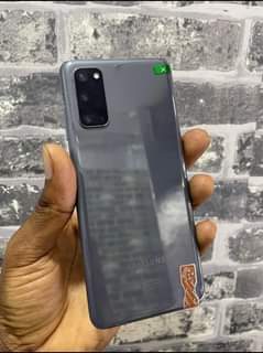 A picture of Samsung Galaxy S20 5G at 680k. With 128Gb and 12gb