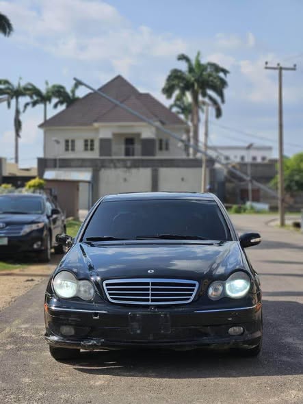 A picture of MERCEDES BENZ C230 2007