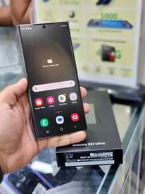 A picture of QUICK Cash NEEDED 1 300 000 SAMSUNG S23 ULTRA 5G