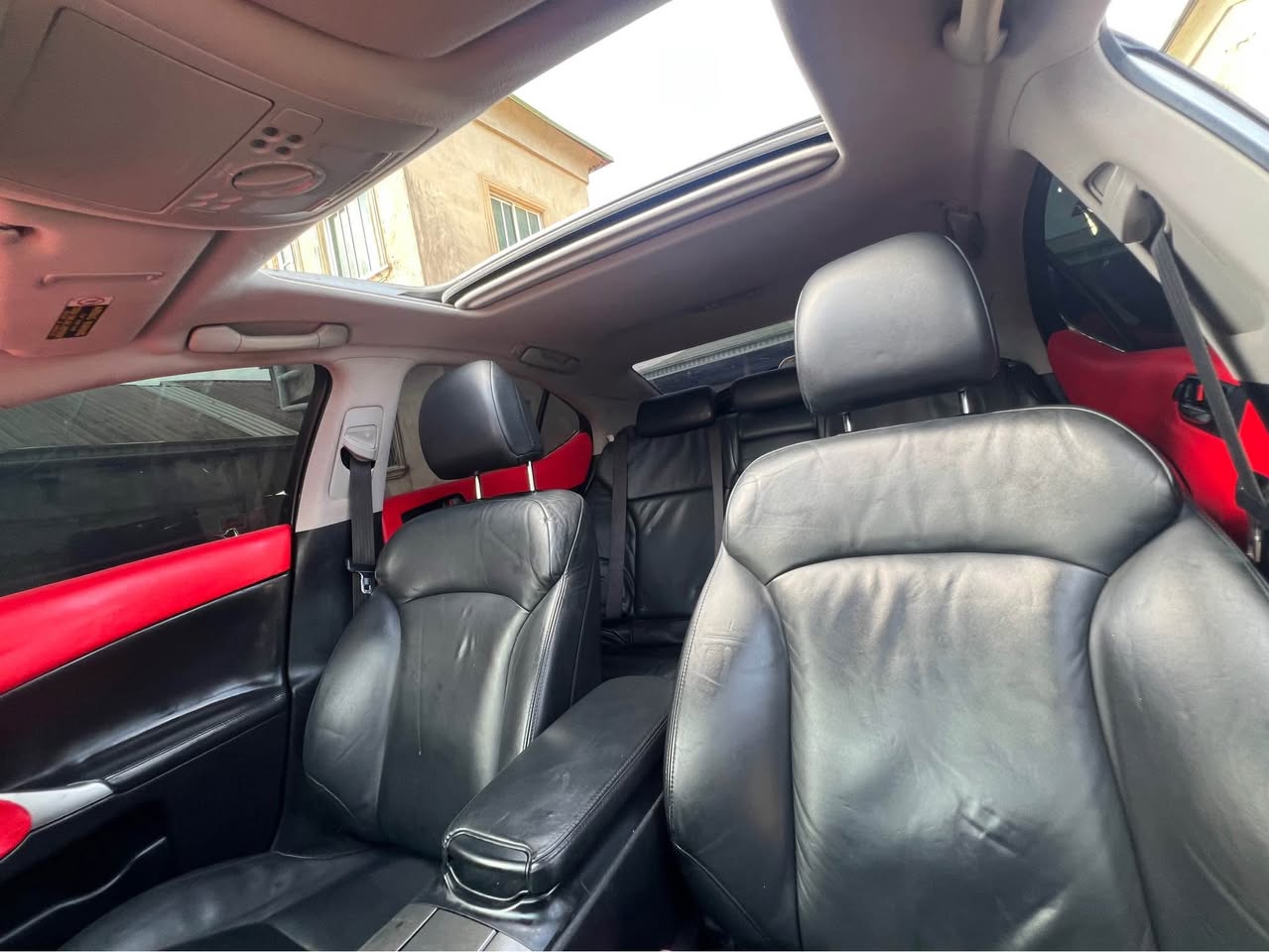 A picture of Lexus is250. 8 months register 08122733790