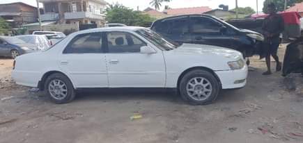 A picture of Toyota cresta