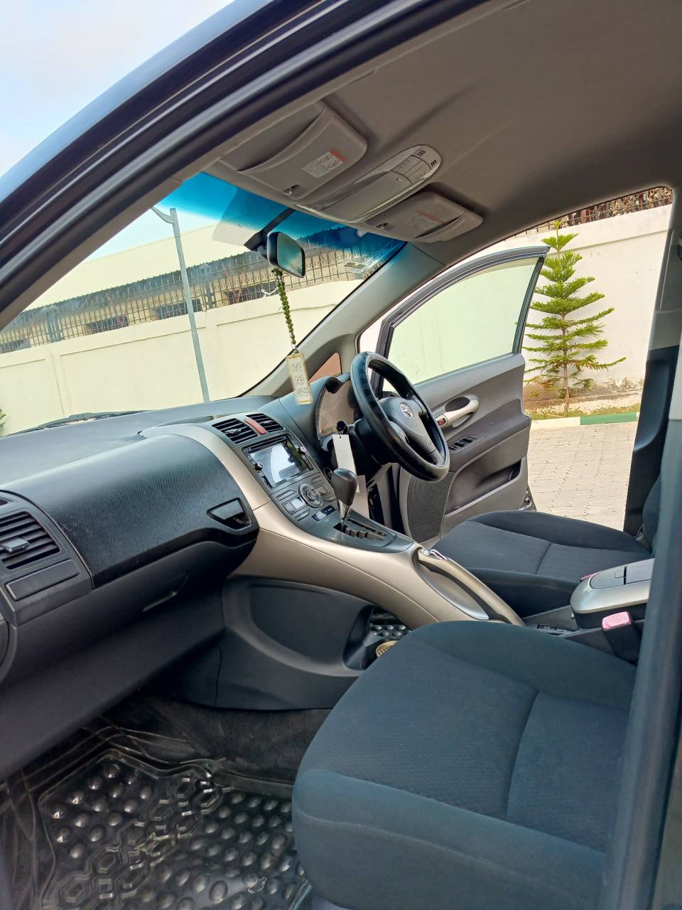 A picture of TOYOTA AURIS