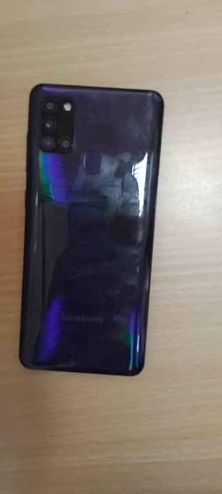 A picture of Samsung A21s njoo na bei yako tu hatuwezi shindwana