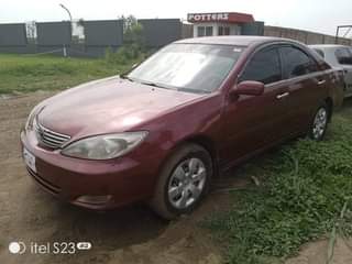 A picture of 2004 Toyota Camry