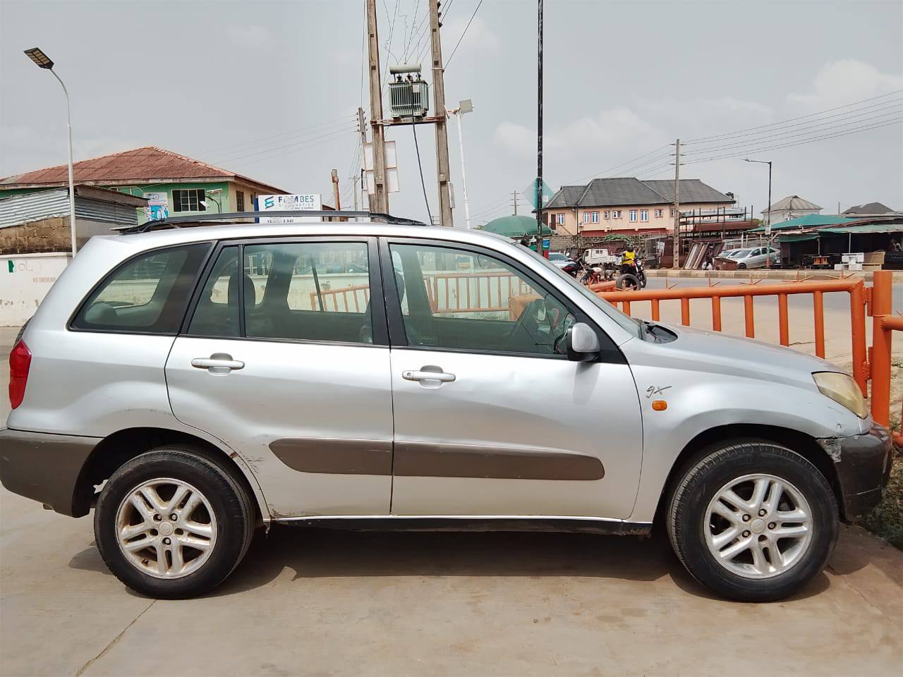 A picture of Toyota RAV4 2004Model