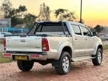 used toyota hilux