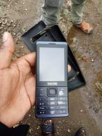 A picture of Batani izo kila moja nipe elf 17 Moja betri kubwa