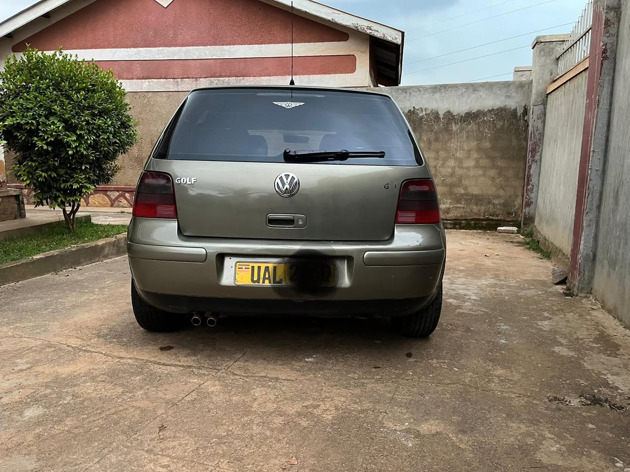 A picture of VW Golf 4