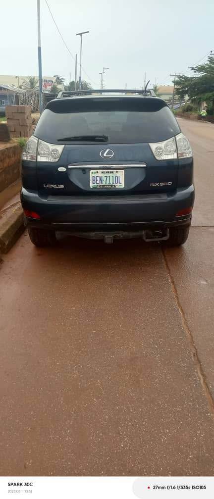 A picture of Distress Lexus RX 330
