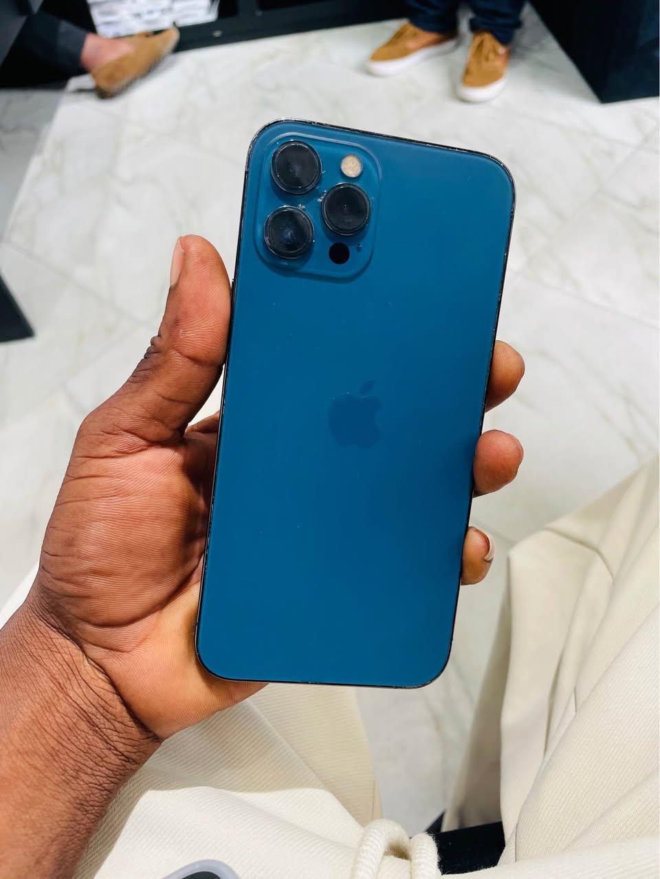 A picture of iPhone 12promax