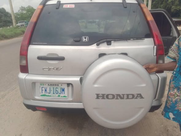 A picture of Honda CR V 04 first body beked