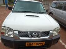 used nissan np300