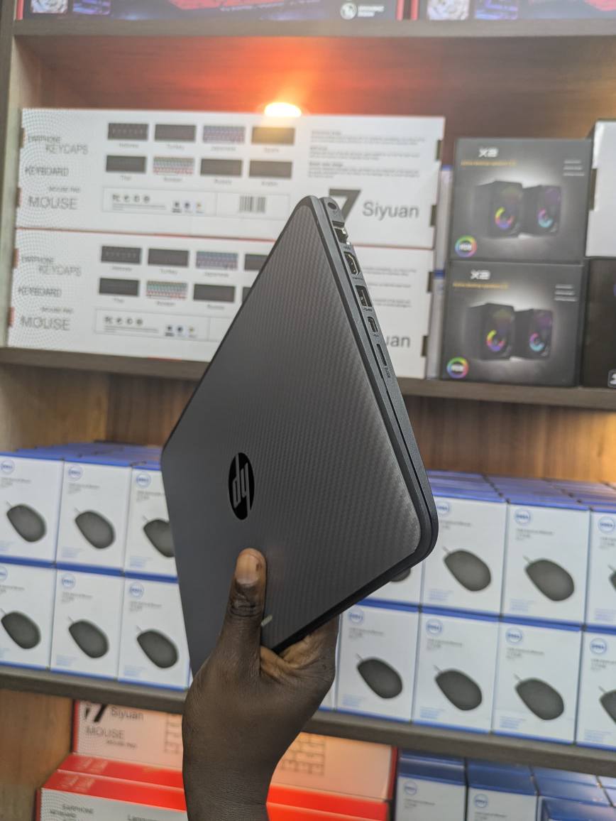 A picture of Hp 11e 7th core i5 Ssd256gb ram8gb Screen size 12.5