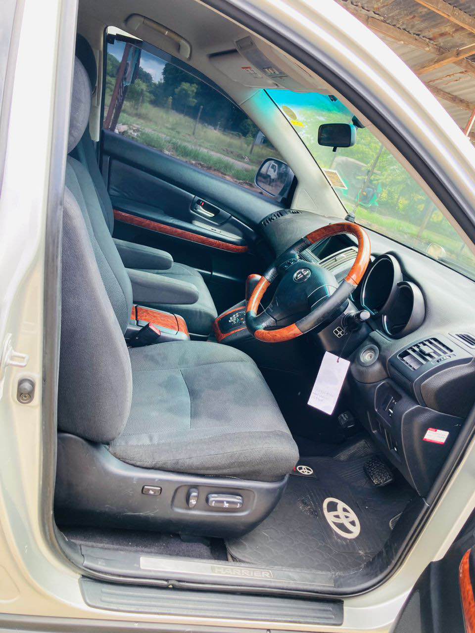 A picture of Toyota harrier new on sale BEI 21M0753322015