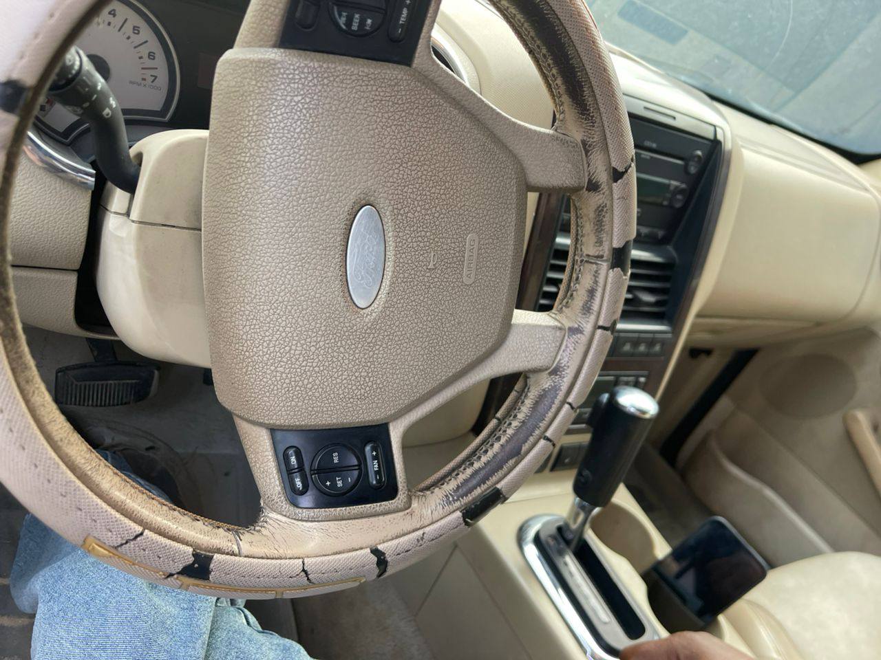 A picture of Ford explorer expenditure