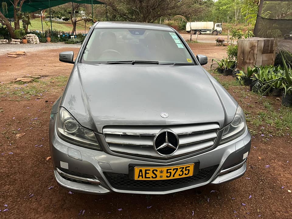 classifieds/cars mercedes