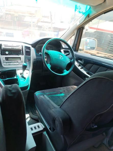 A picture of Toyota Alphard