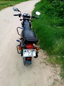 A picture of tvs 125 haina kipengere ikosoconi