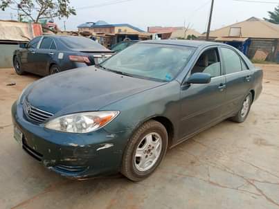 A picture of Toyota Camry 2004 v6