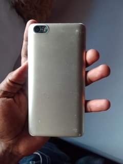 A picture of TECNO F1 nipe elfu 50 chap