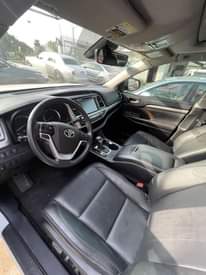 A picture of Tokunbo 2017 Toyota Highlander XLE