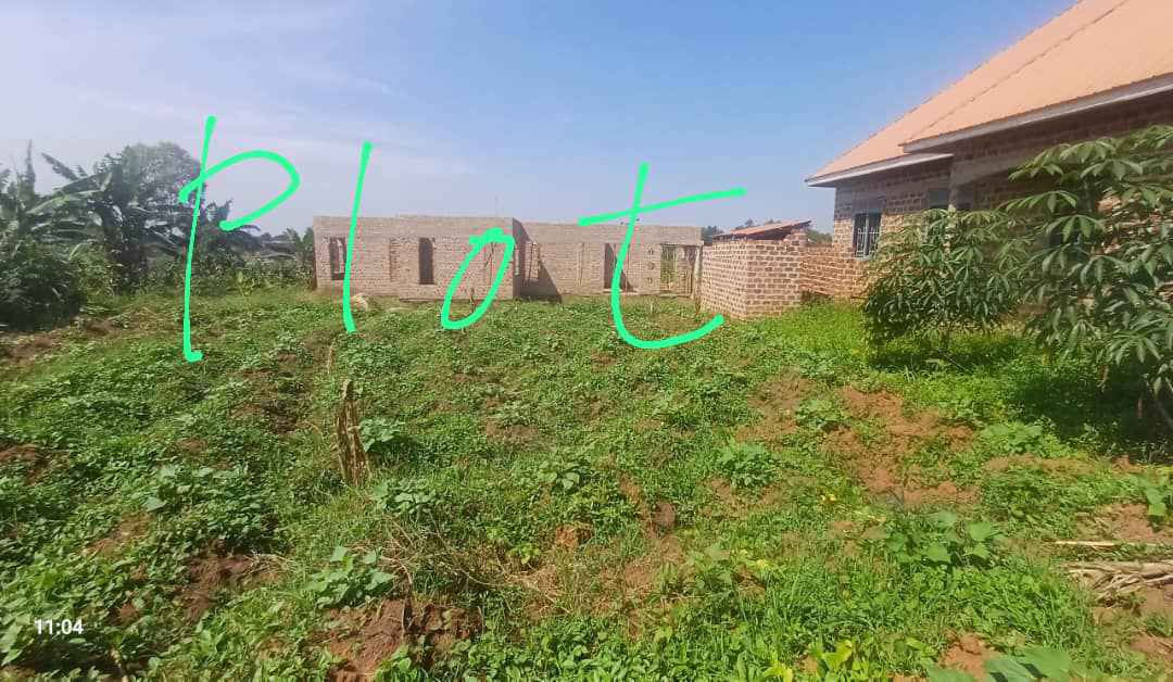 A picture of Urgent money needed now. Plot at Gombe at only 18m.