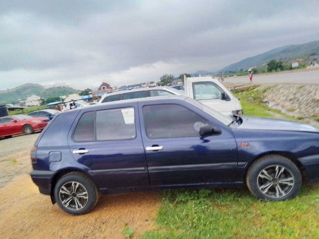 A picture of Neatly used golf 3 saloon manual transmission untempered engine and