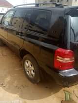 A picture of clean and sound Toyota Highlander limited 2005 model registered
