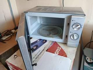 A picture of Microwave on sale 250k