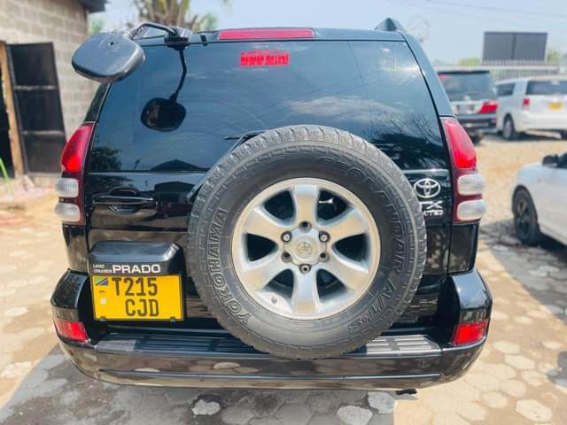 A picture of LANDCRUISER PRADO 120