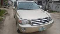 A picture of TOYOTA HIGHLANDER 2004