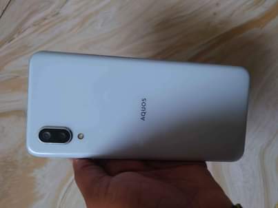A picture of AQUOS SENSE 3 PLUS