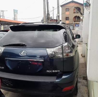 A picture of LEXUS RX 330 2004 MODEL FOREIGN USED PURE FIRST BODY