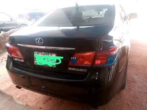 A picture of Es350 in a very good condition Everything is working perfectly
