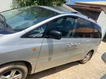 A picture of Toyota previa Tokunbo 2002 It s in good condition for