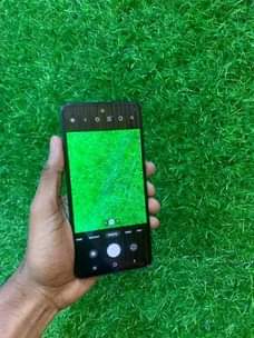 A picture of samsung a52