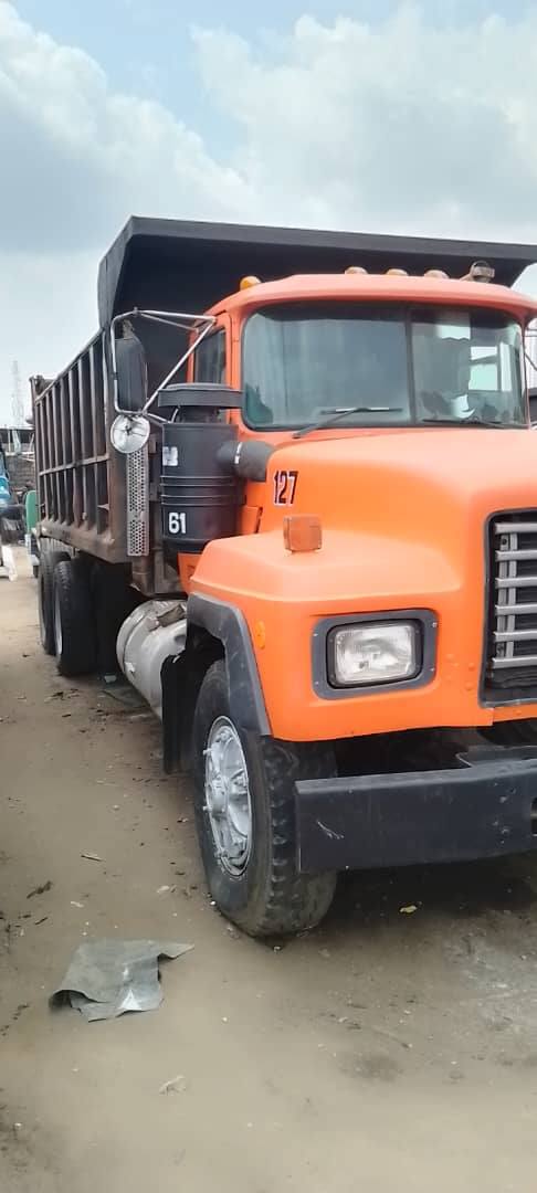 A picture of Mack Tippers