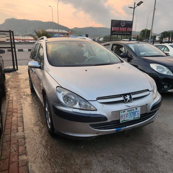 A picture of Peugeot 307 wagon