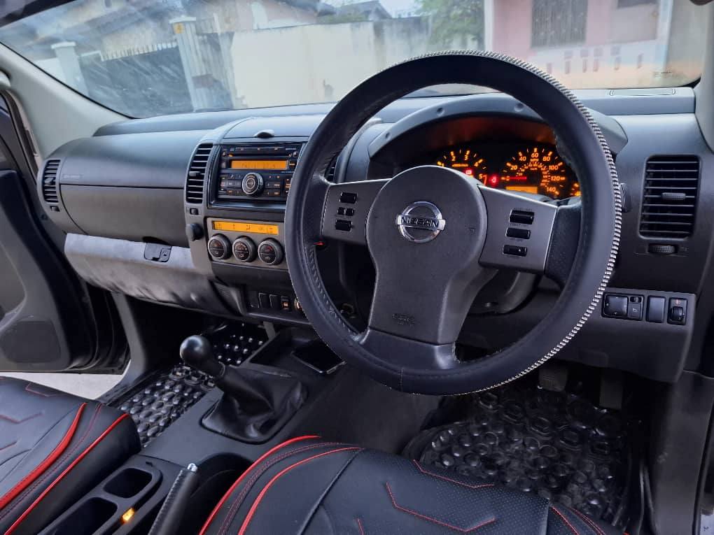 A picture of NISSAN NAVARA HARDBODY BEI MILLION 35 0757455444