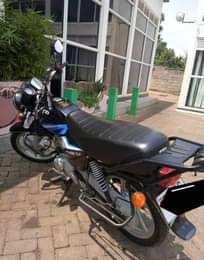 A picture of TVS HLX 125 2023 MODEL