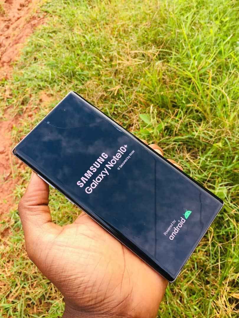 A picture of Note 10 plus