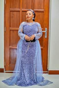 A picture of Hot dress