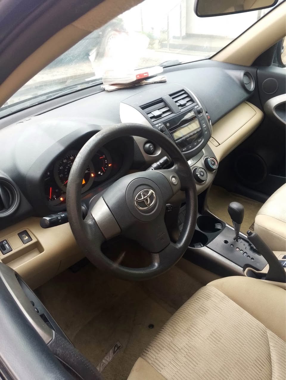 A picture of Toyota RAV4 distress Sales