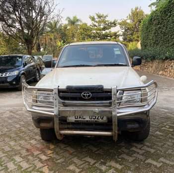 A picture of Toyota Hilux double cabin