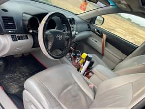 A picture of Serious buyer should Dm ASAP 08114015793