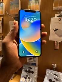 A picture of i phone 11 pro gb 64